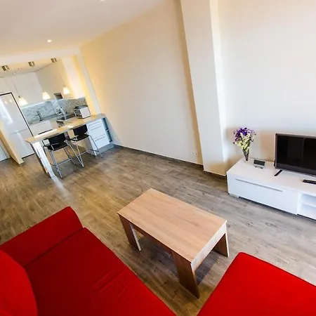 In - Marina Greenwich Apartment
